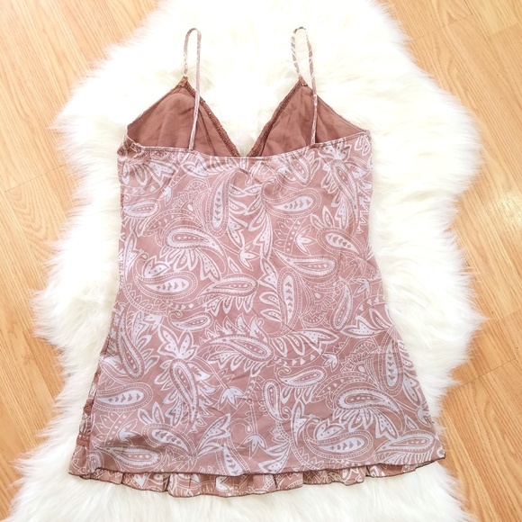 Brown Paisley Print V-Neck Tank Top w/ Ruffles - Picture 7 of 8